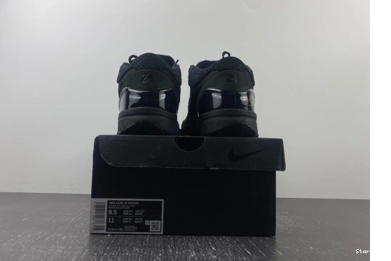 4 Protro FQ3544-001  Mamba Nike Gift of Kobe 0401